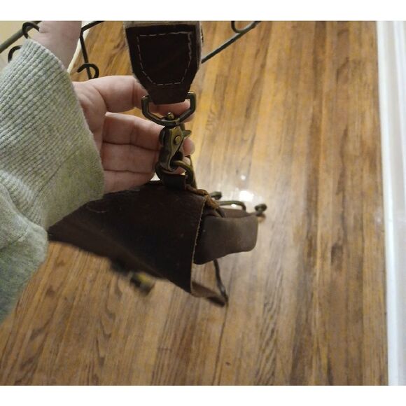 Brown Suede Crossbody Bag with Metal Ring Closure - Picture 5 of 11